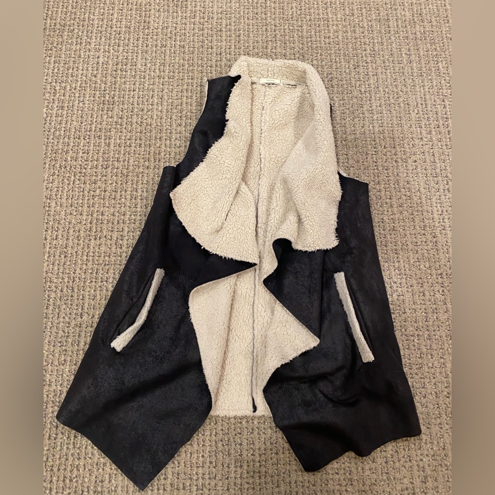 Kansas Sherpa vest